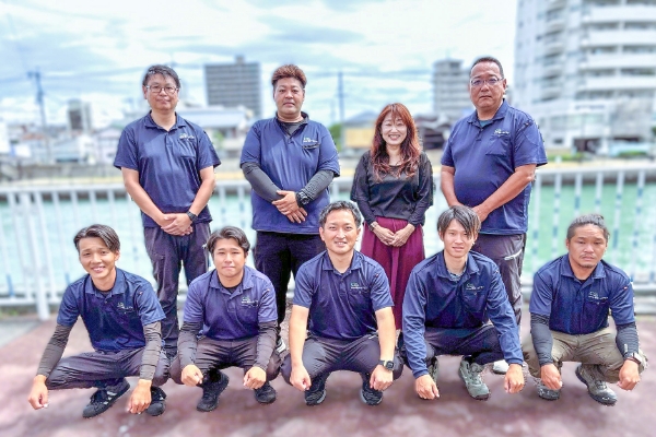 スタッフ集合写真