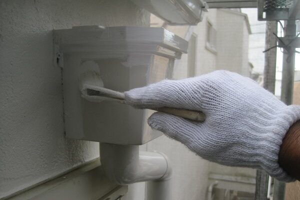 徳島県徳島市　外壁塗装・付帯部塗装　下地処理　雨樋塗装　付帯部塗装を行う意味