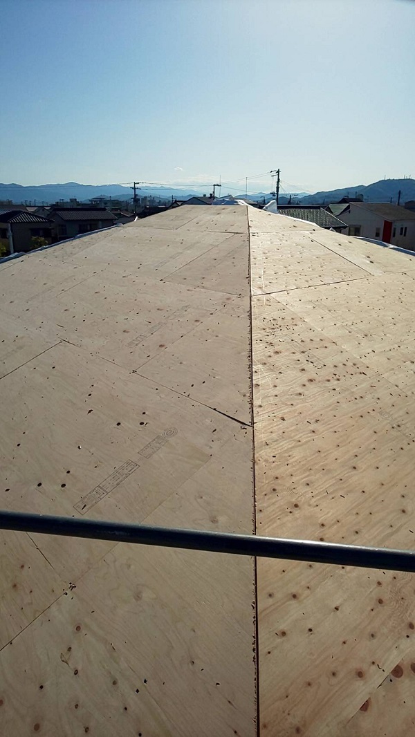徳島県徳島市　S様邸　屋根葺き替え工事　二重野地板工法　写真付き工程　ガルバリウム鋼板 (6)