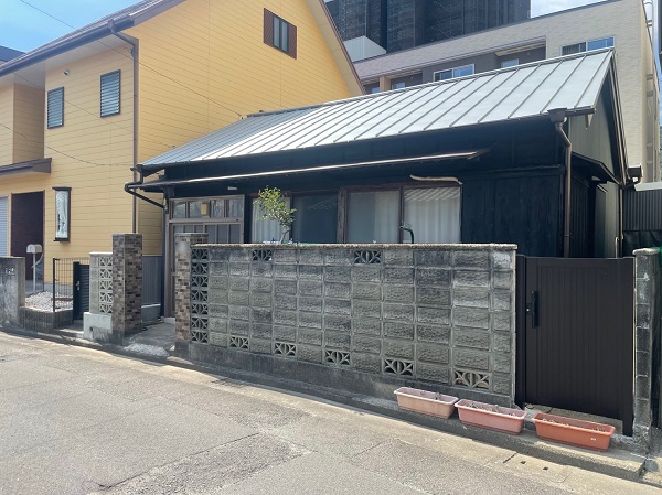 徳島県徳島市　T様邸　屋根葺き替え・外壁カバー　完工 (8)